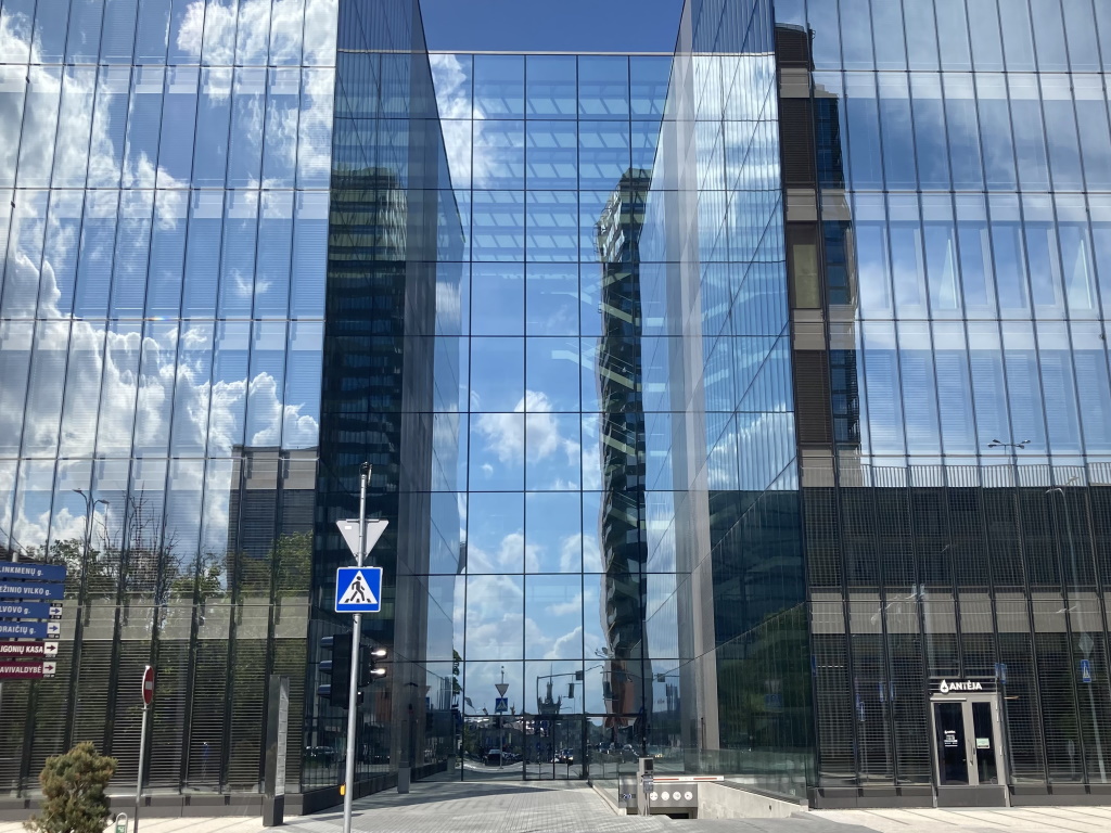 Vidaus patalpų apdaila LVIVO verslo centre, Lvivo g. 37, Vilniuje – biurai darbai, UAB LINKODAS