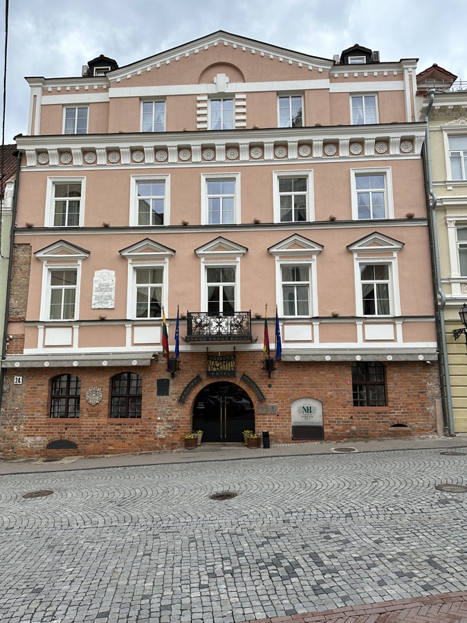 Viešbučio „NARUTIS“, Pilies g. 24, Vilniuje fasado remontas – fasadai darbai, UAB LINKODAS (3 nuotrauka)