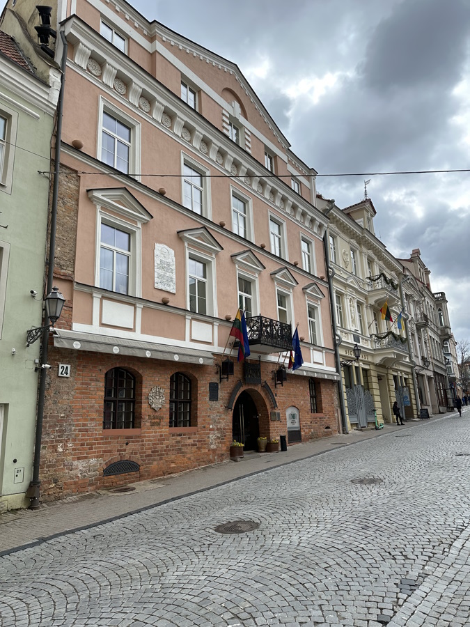Viešbučio „NARUTIS“, Pilies g. 24, Vilniuje fasado remontas – fasadai darbai, UAB LINKODAS (4 nuotrauka)