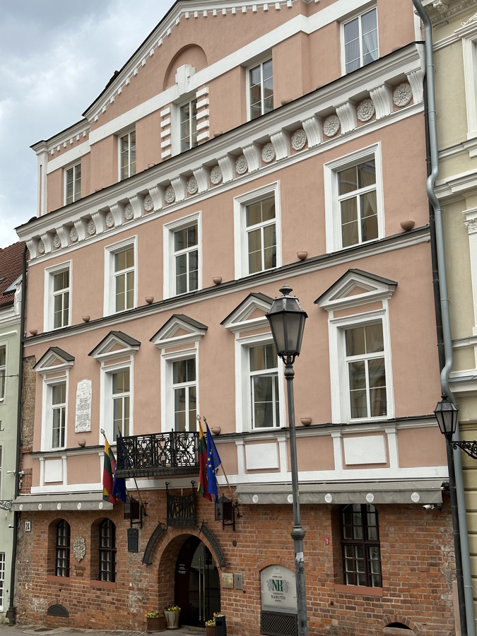 Viešbučio „NARUTIS“, Pilies g. 24, Vilniuje fasado remontas